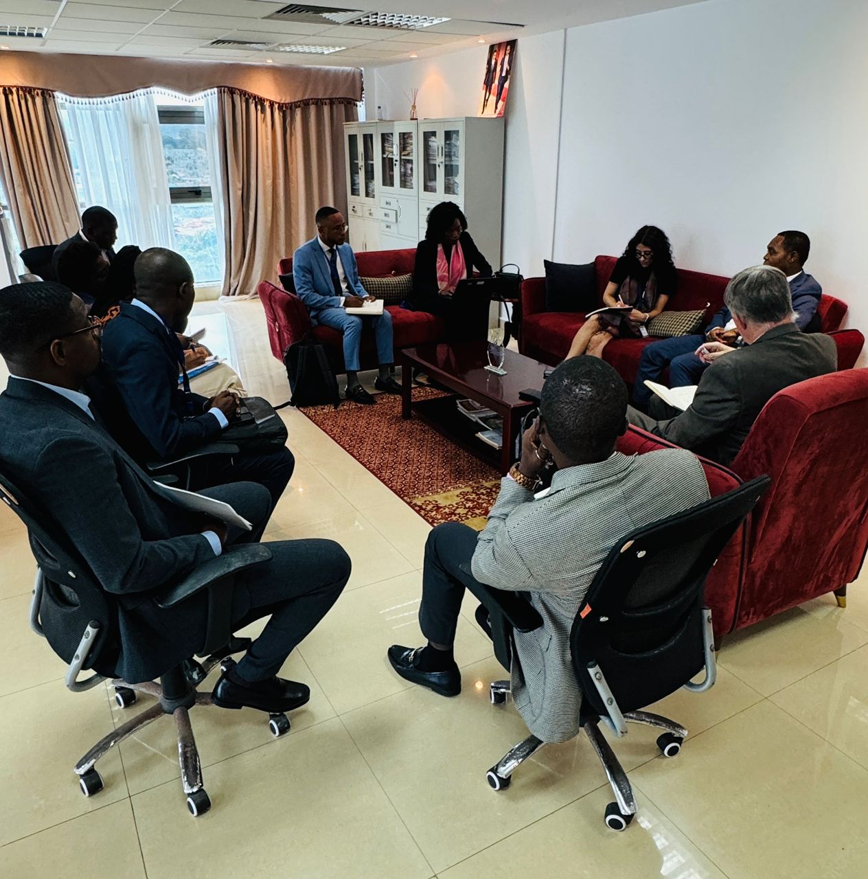 UNA MISIÓN DEL BANCO MUNDIAL VISITA EL INEGE